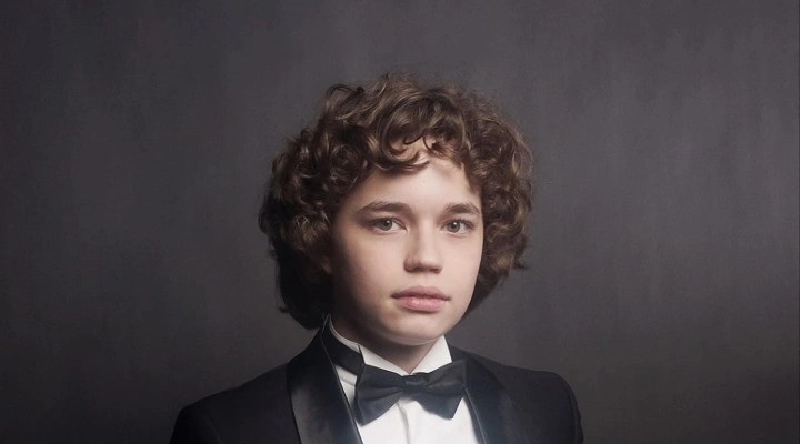 Лев Бакиров