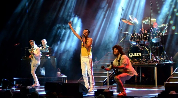 Квин Бэст Хитс (Queen Best Hits)