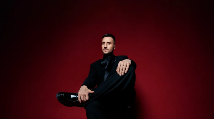 Сергей Лазарев