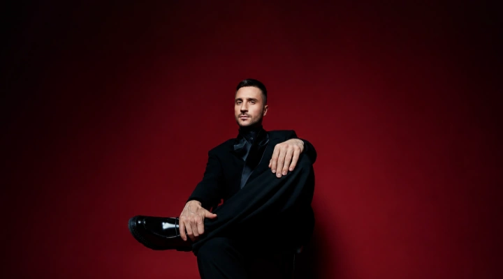 Сергей Лазарев