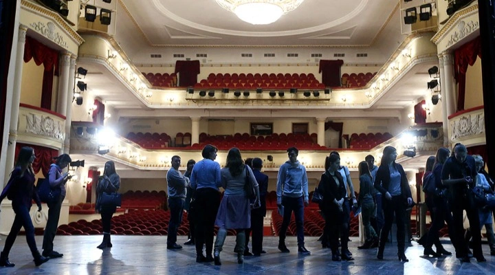 Волшебный мир кулис Волшебный мир кулис