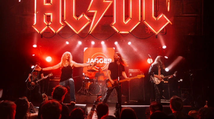 AC/DC трибьют (tribute) AC/DC трибьют (tribute)