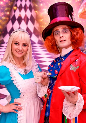 Театрально-цирковое шоу «Алиса в Стране чудес»: билеты в Культурный центр Зеленоград